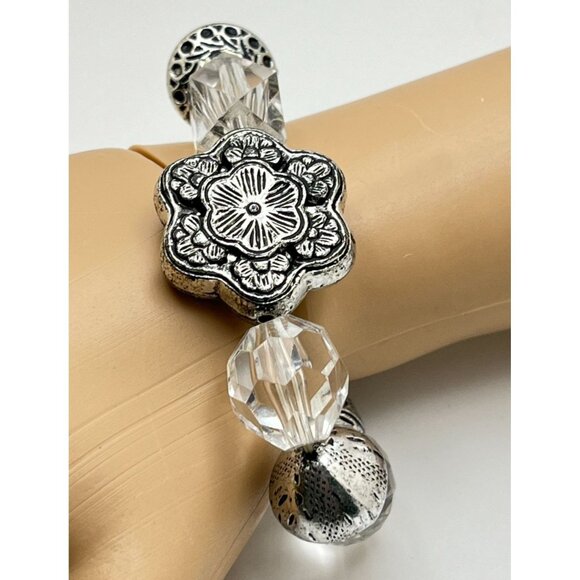 Silver Tone Chunky Charm Bracelet Beaded Heart Flowers Stretch - Picture 2 of 6